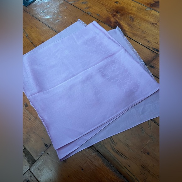 Gucci NWT silk & wool long GG shawls NEW, choose color when you buy - Picture 10 of 16